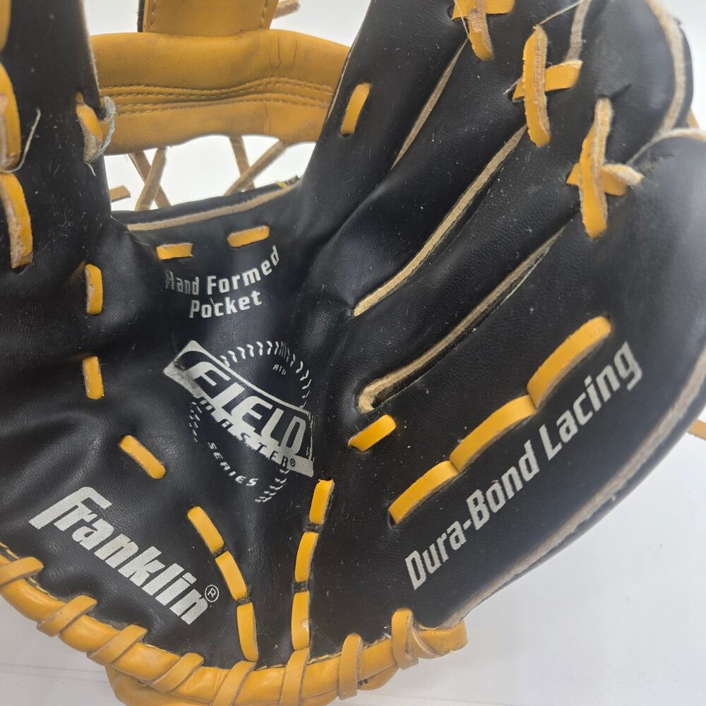 Franklin 22605-11 Youth Baseball Glove RH Throw Field Master Series Black Tan
